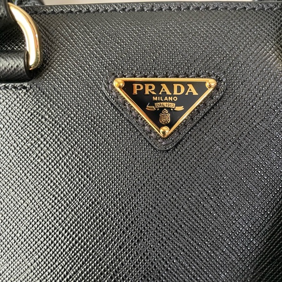 Authentic PRADA Borsa Saffiano 1BA380 - Picture 12 of 16